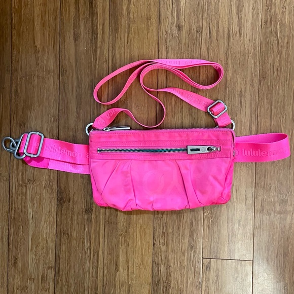 Lululemon Travel Pooch - Pink - Picture 2 of 9